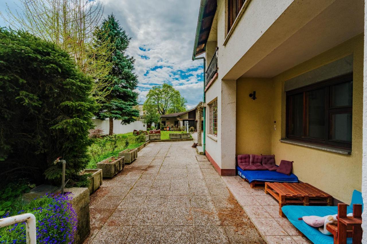 Pi House Villa Любляна Екстериор снимка